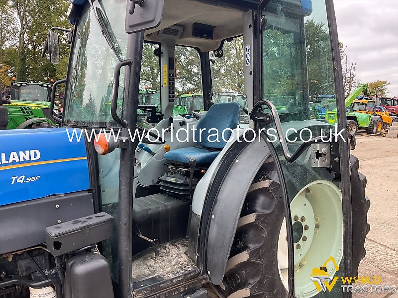 New Holland T4.95F