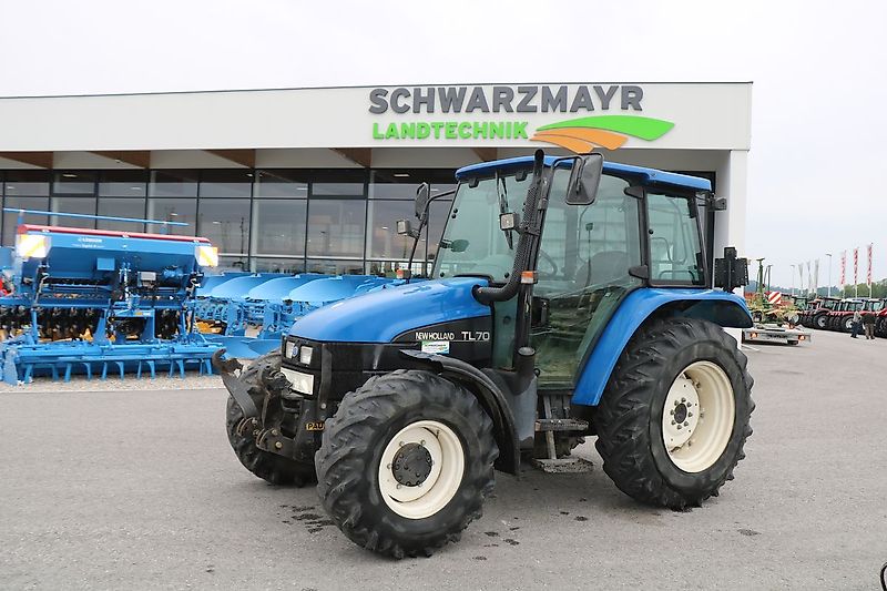 Käytetyt myytävät New Holland TL70 traktorpool.fi Ohjaamo New Holland TL70 Traktorin varaosat