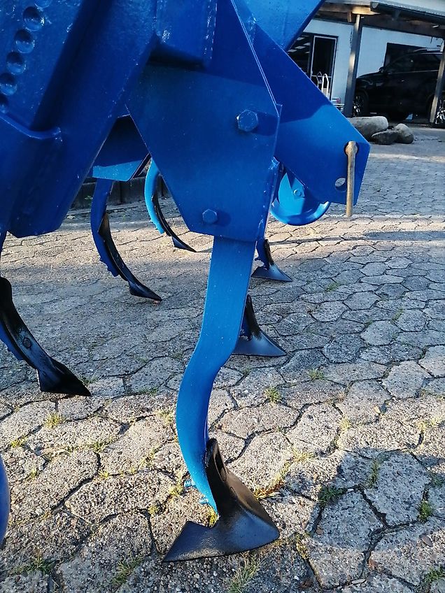 Frost Kein Amazone TL,Lemken Topaz,Howard, Frontgrubber,Heckgrubber,kurzgrubber,Vorbaugrubber 2,1m Rahmenbreite 6Stile mit 35cm Strichabstand 200cm Arbeitsbreite Stufenlos Verstellbare Tasträder 400mm Eisenbereift Ideal als Vorbaugrubber zur Auflockerung von Ro
