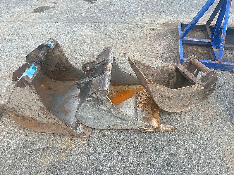 Ford 6640 SL / Kaivuulaite, 4 kauhaa