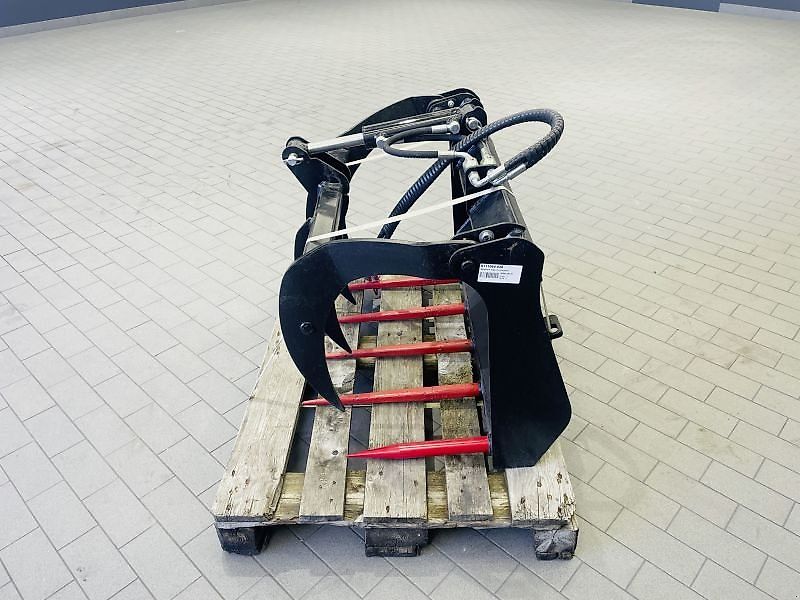 Giant DUNG- UND SILAGEZ. 100 C