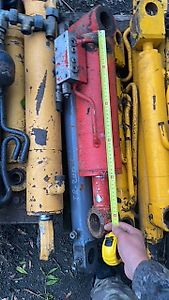 Manitou siłownik poziomowania (Części zamienne)