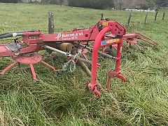 Kverneland taarup 8076