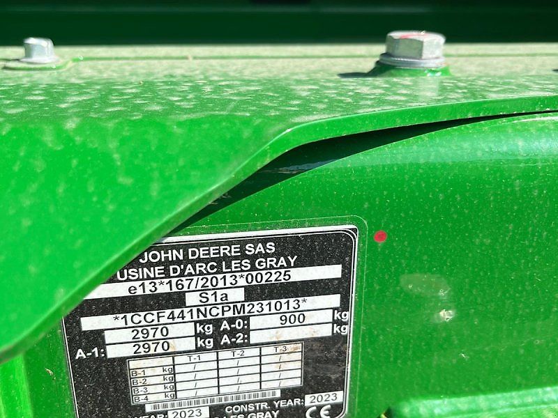 John Deere F441M