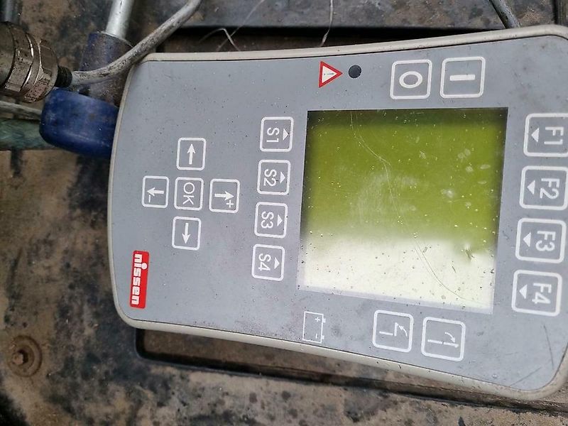 Nissen Absperrtafel Verkehrssicherungsanhänger Sperrwand VZ616