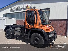 Mercedes-Benz U500