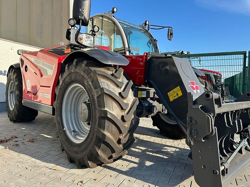Massey Ferguson TH 7038