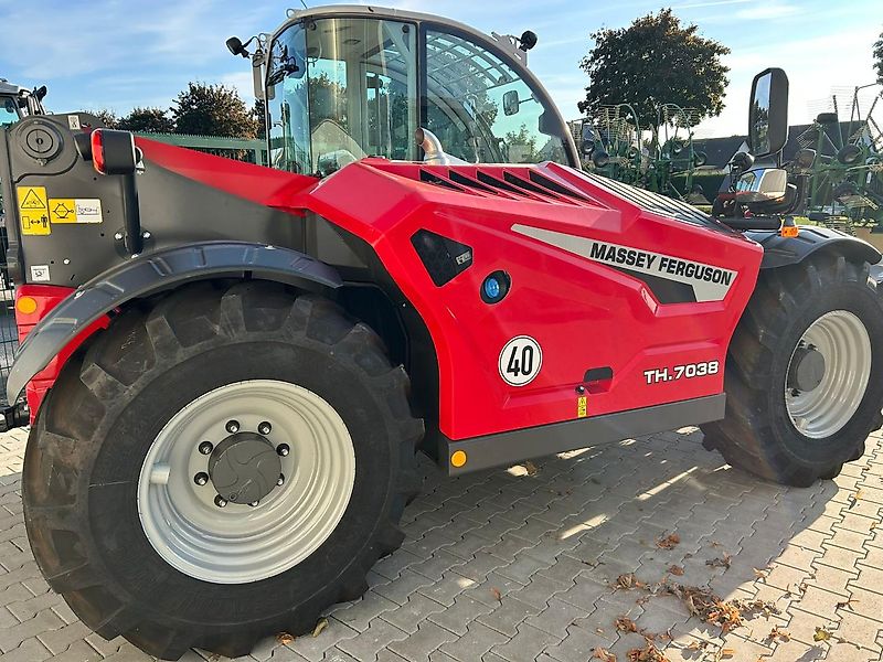 Massey Ferguson TH 7038