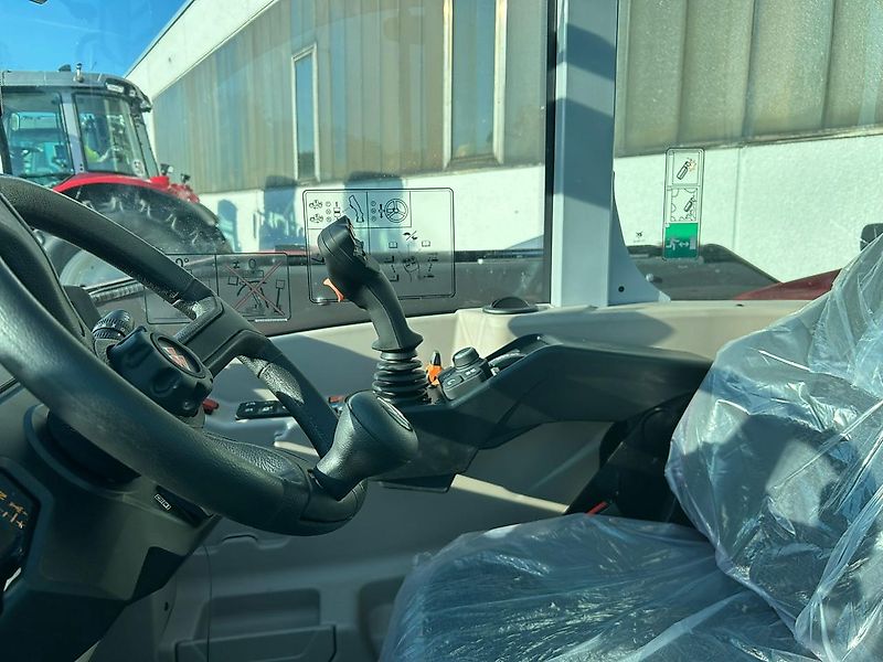 Massey Ferguson TH 7038