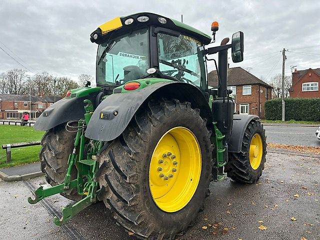 John Deere 6R 195