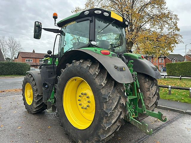 John Deere 6R 195