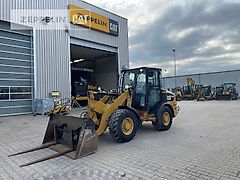 Caterpillar 906M