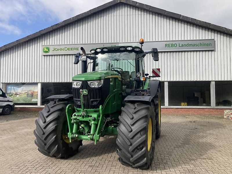 John Deere 6R195 TRAKTOR