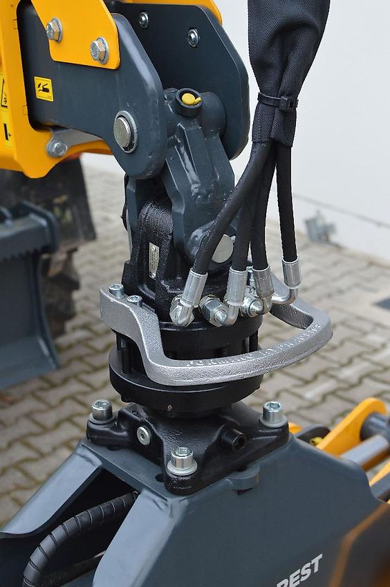 Uniforest Uniforest Scorpion Premium 3 Joy Rückezange mit Funkseilwinde