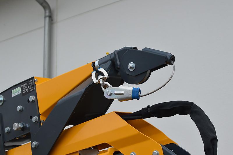 Uniforest Uniforest Scorpion Premium 3 Joy Rückezange mit Funkseilwinde