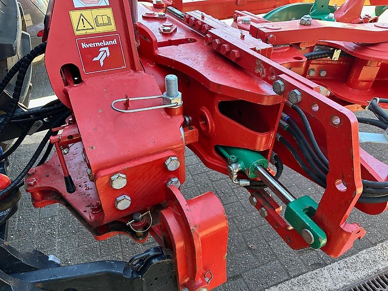 Kverneland 3300S-100