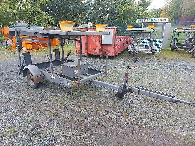 Nissen Verkehrsleittafel Verkehrsleitanhänger Verkehrssicherung