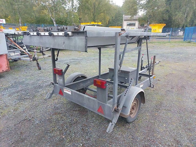 Nissen Verkehrsleittafel Verkehrsleitanhänger Verkehrssicherung