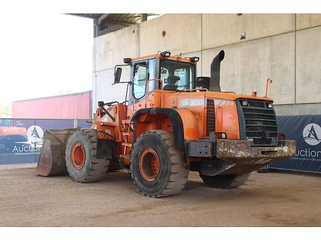 Doosan DL300