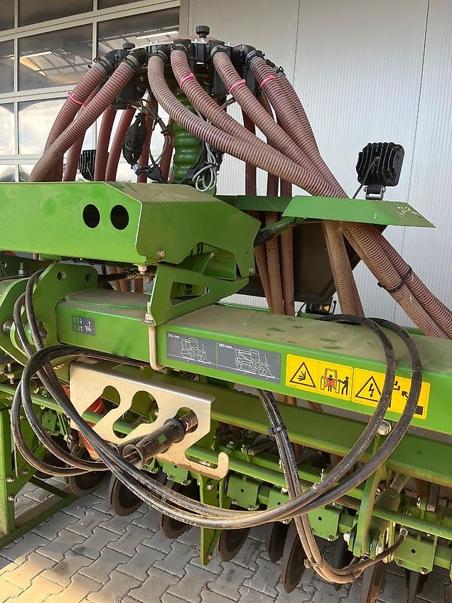 Amazone Amazone Avant 3002 Säschine/ Fronttank Ftender 1600/ Precea 3000-1 Maisleger