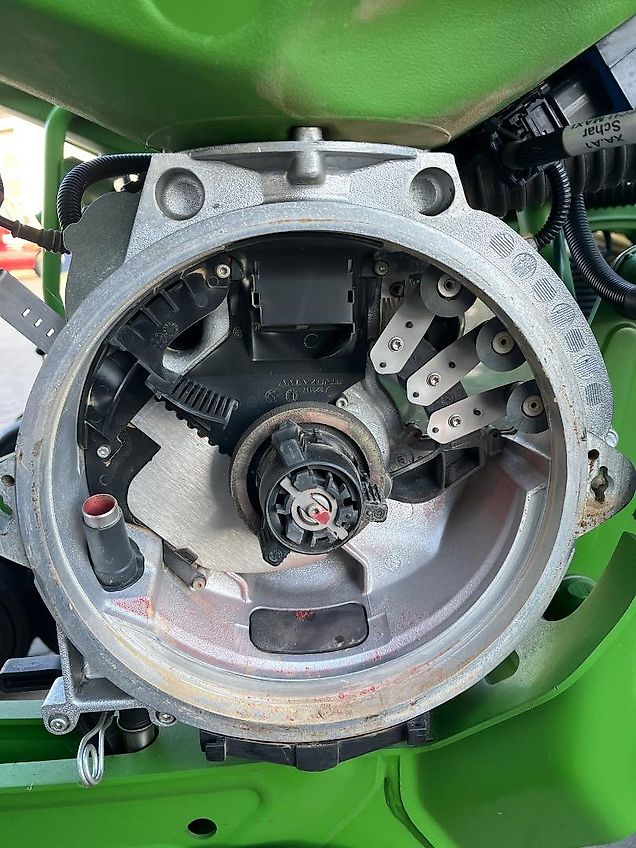 Amazone Amazone Avant 3002 Säschine/ Fronttank Ftender 1600/ Precea 3000-1 Maisleger