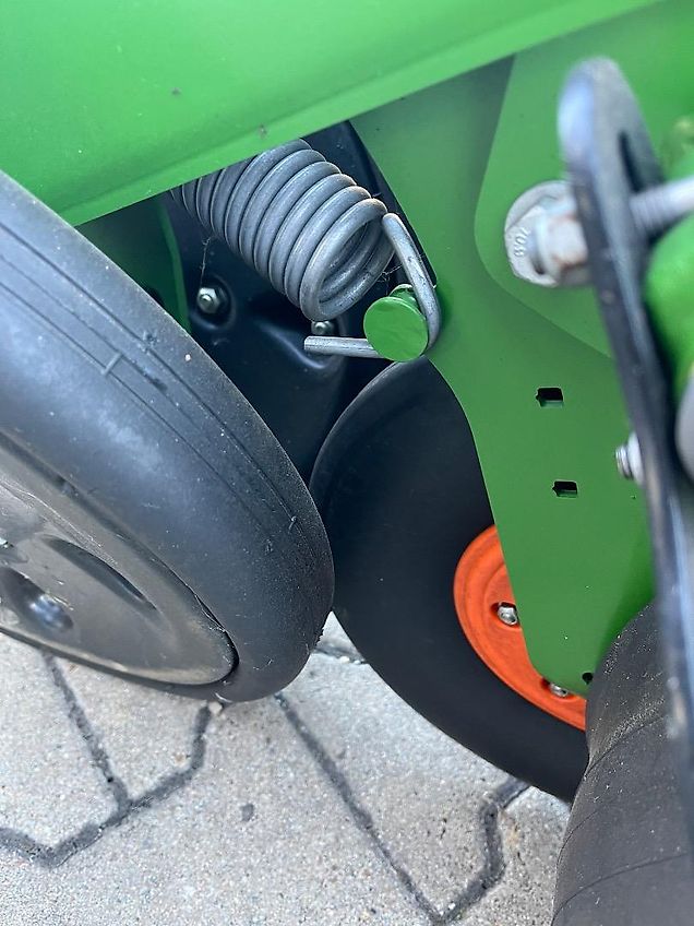 Amazone Amazone Avant 3002 Säschine/ Fronttank Ftender 1600/ Precea 3000-1 Maisleger