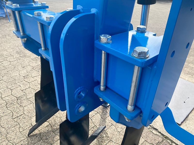 Bremer Maschinenbau PARALL PS 6 mit hydraulischem Heckkuppler