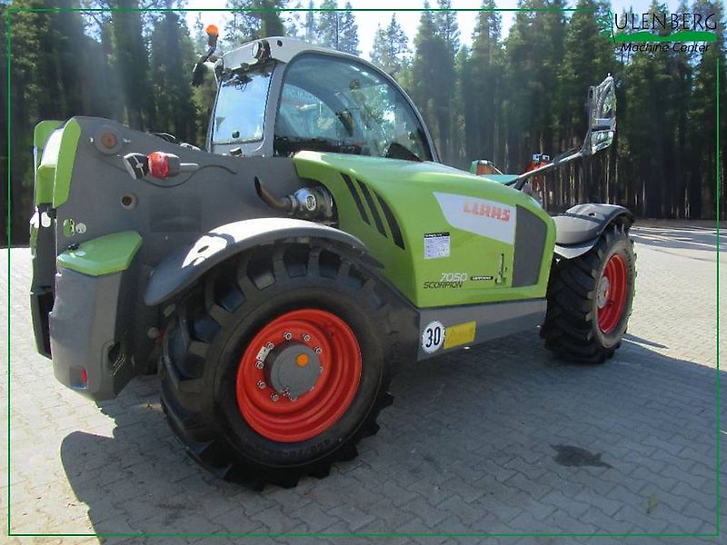 Claas Scorpion 7050