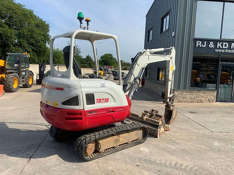 Takeuchi TB230 Digger (ST23665)