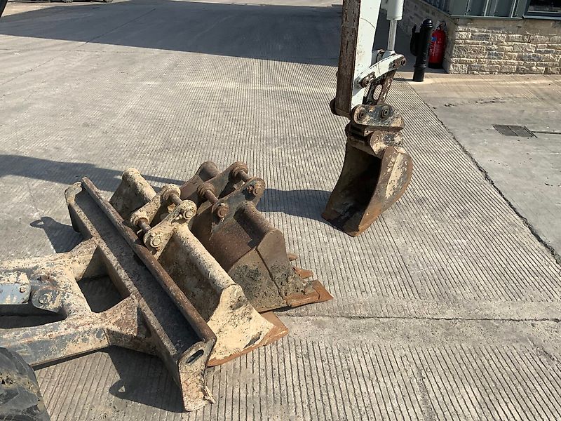 Takeuchi TB230 Digger (ST23665)