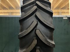 Vredestein Traxion 70 480/70R34 143 D