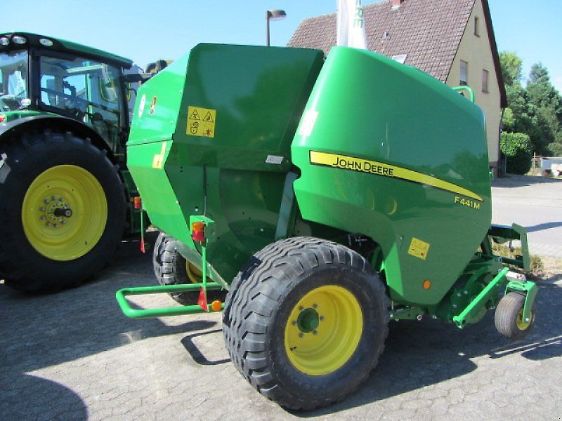 John Deere F441M