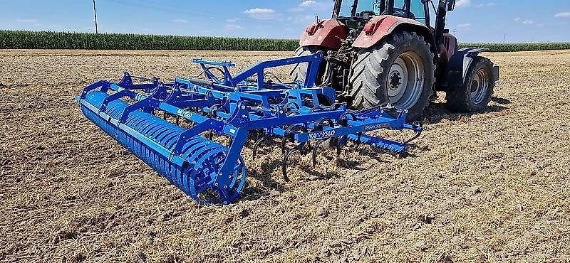 Namyslo Saatbeetbereitung / Seedbed cultivator / Combiné de préparation / Argegat para cultivo poco profundo / Argegat do płytkiej uprawy Organic 5 m