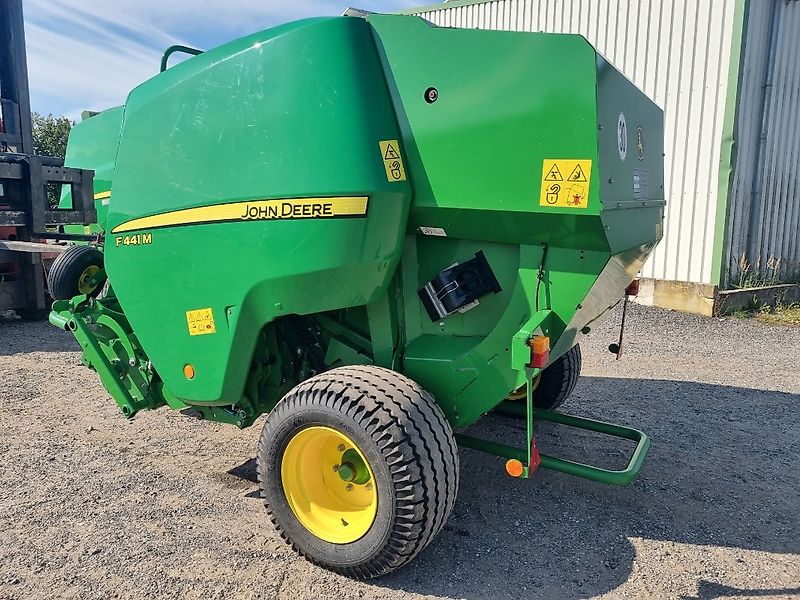 John Deere F441M