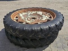 Kleber 2 Reifen mit Felgen 270/95R48 20%