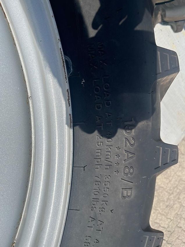 BKT 340/85-48 und 320/85-32