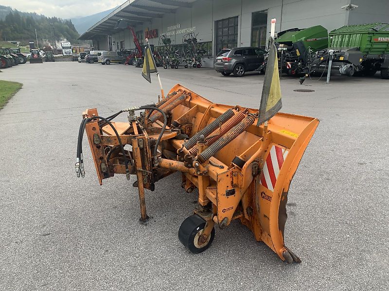 Hauer Schneepflug SRS 2600