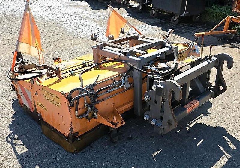 Sobernheimer FKM 2.0 Kehrmaschine Straßenkehrmaschine Frontkehrmaschine Kehrbesen für Radlader Unimog Traktor