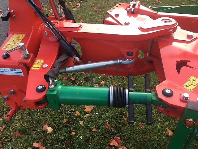 AGRO-MASZ PO 5 mit Blattfedersteinsicherung