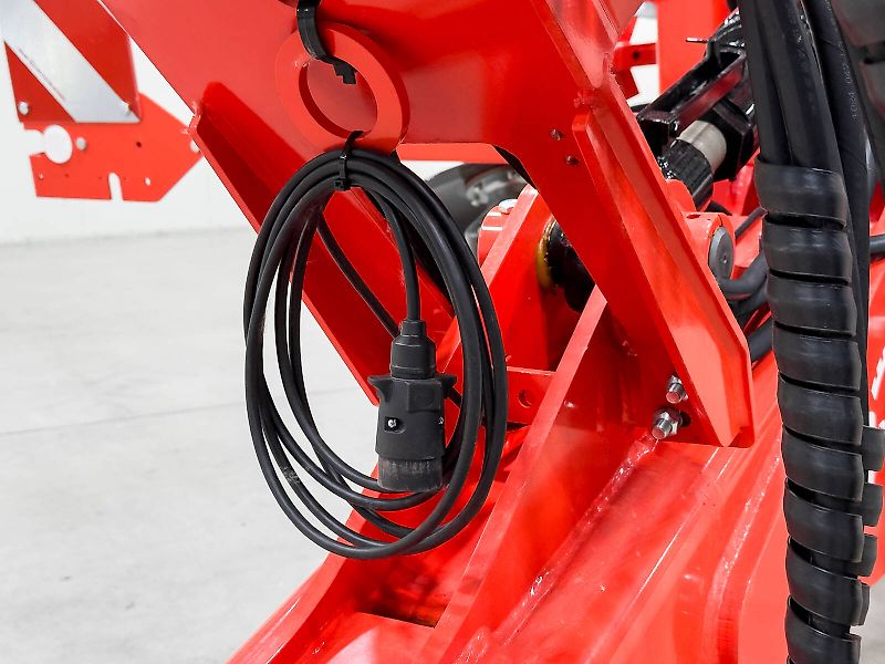 Gaspardo Dracula Hydro F 430 4.3 m folding frame cultivator, ad. depth adjustment