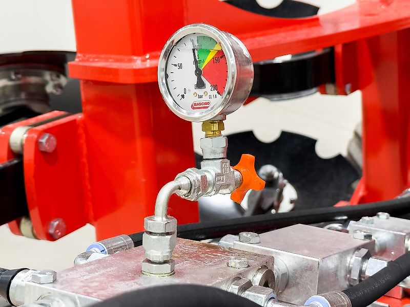 Gaspardo Dracula Hydro F 430 4.3 m folding frame cultivator, ad. depth adjustment