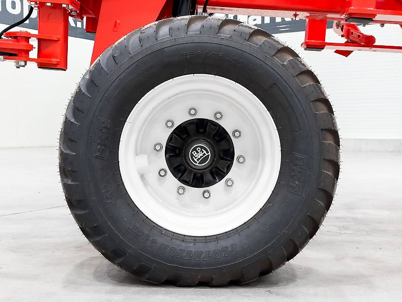 Gaspardo Dracula Hydro F 430 4.3 m folding frame cultivator, ad. depth adjustment