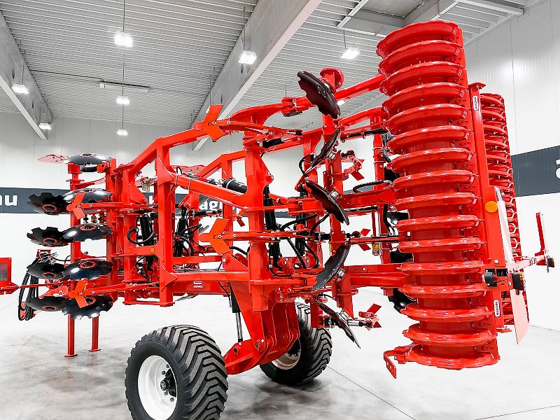 Gaspardo Dracula Hydro F 430 4.3 m folding frame cultivator, ad. depth adjustment