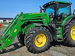 John Deere 6215R