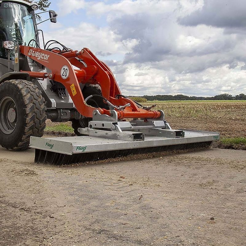 Fliegl Lion Sweeper 2000