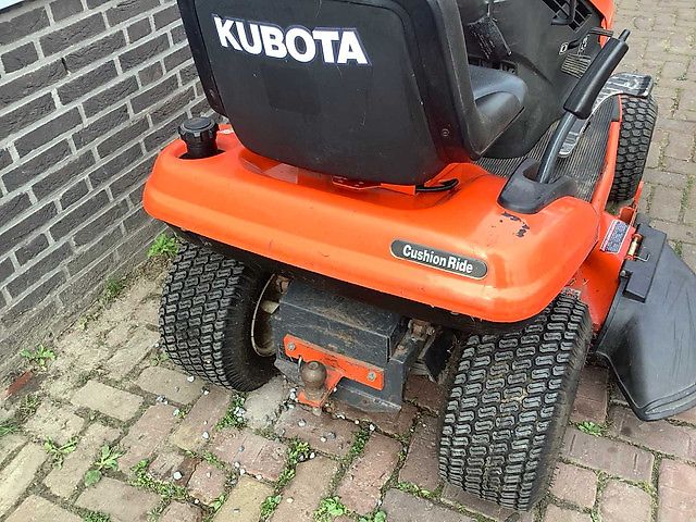 Kubota T1560