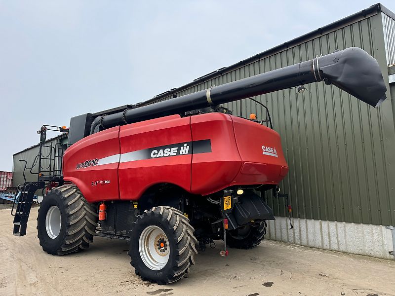 Case Axial Flow AFX 8010 c/w 30ft Header