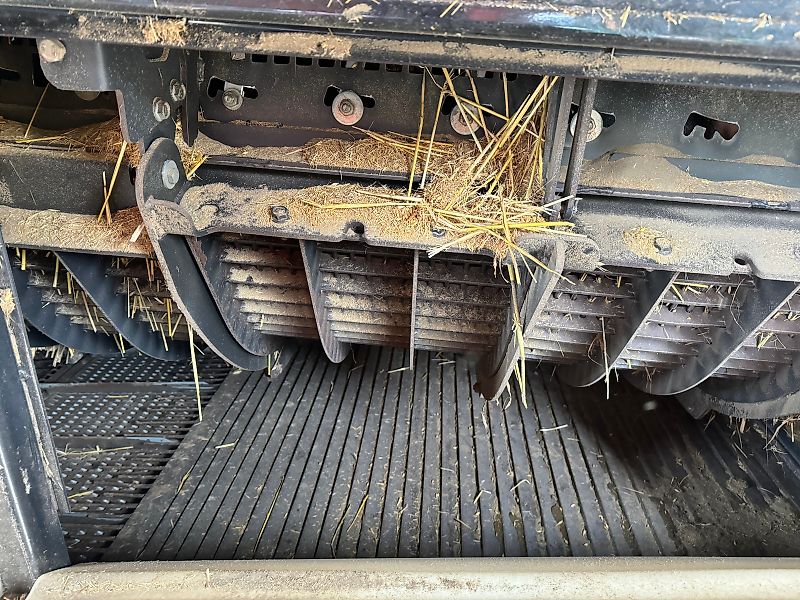 Case Axial Flow AFX 8010 c/w 30ft Header