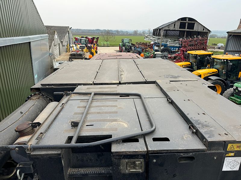 Case Axial Flow AFX 8010 c/w 30ft Header