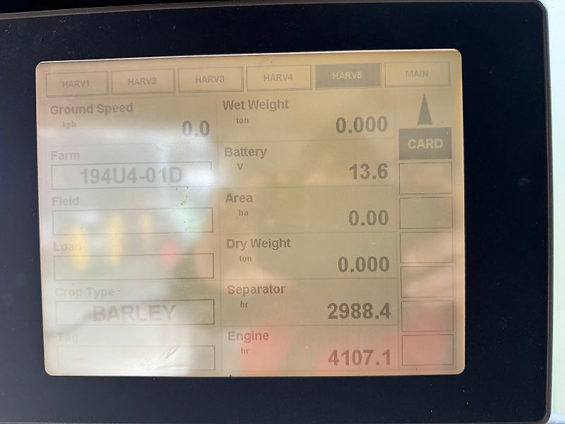 Case Axial Flow AFX 8010 c/w 30ft Header